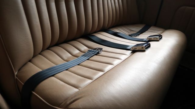 1932 Ford Roadster - photo 5