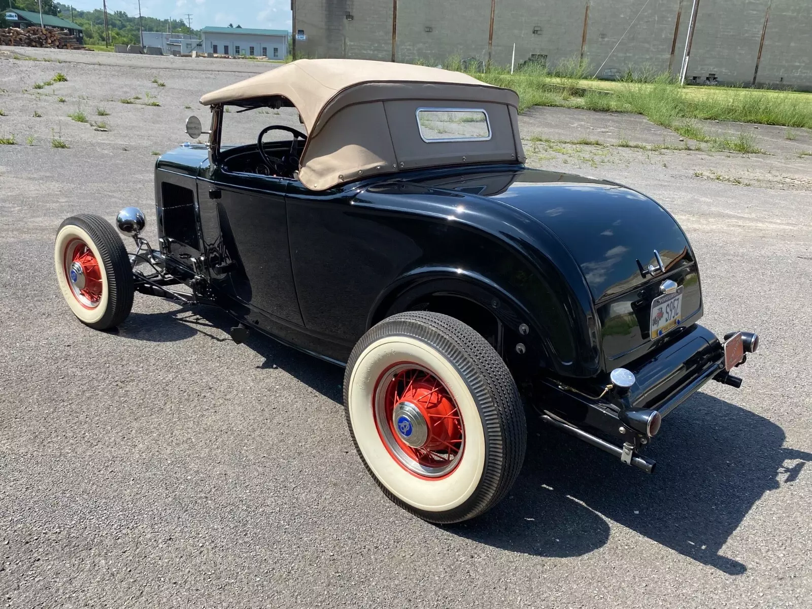 1932 Ford Roadster - photo 12