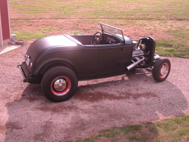 1932 Ford Roadster - photo 3