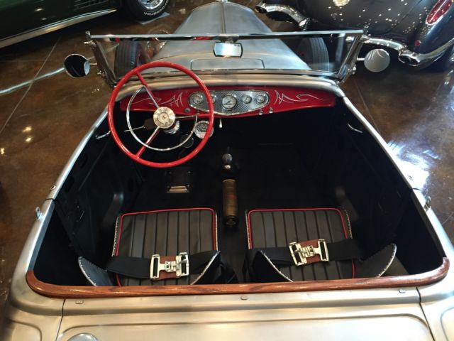 1932 Ford Roadster - photo 4
