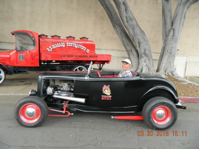 1932 Ford Roaster 1932 Ford Fiberglass body roadster Custom