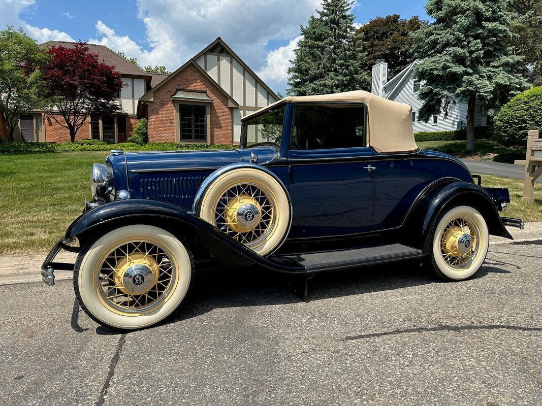 1932 Ford Cabriolet - photo 2