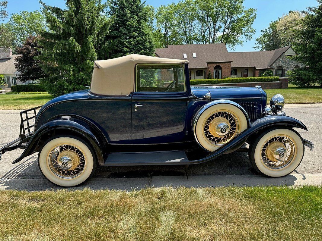 1932 Ford Cabriolet - photo 5