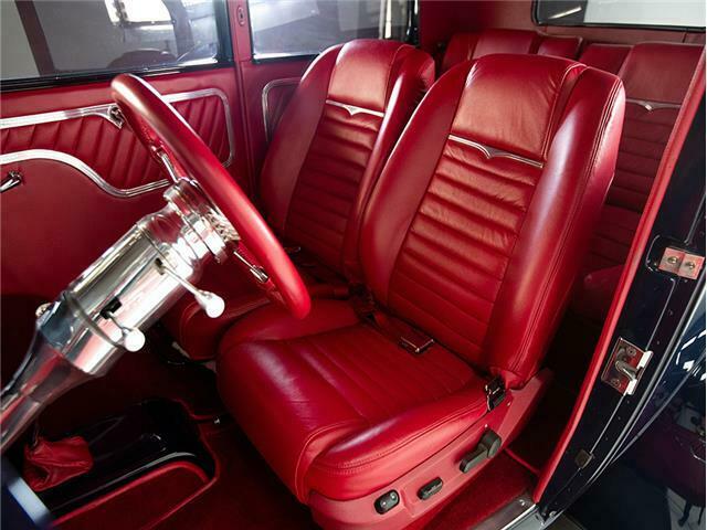 1932 Ford SEDAN - photo 13