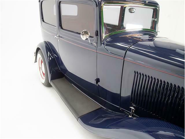 1932 Ford SEDAN - photo 8