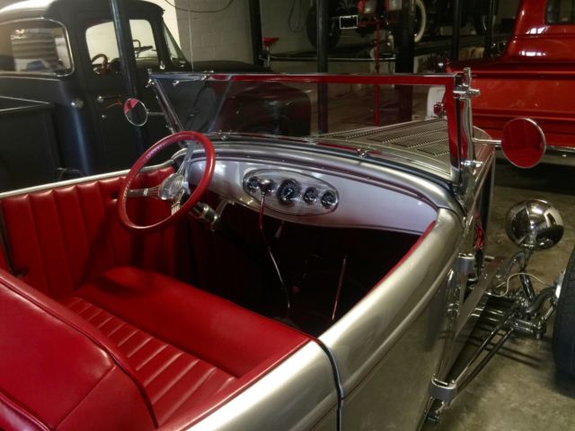 1932 Ford Roadster - photo 8