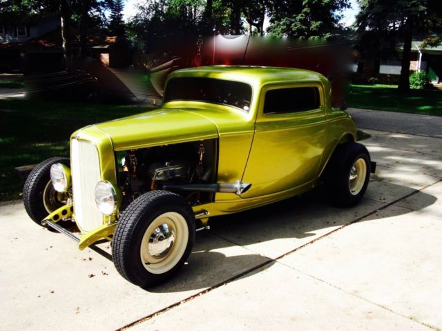 1932 FORD THREE WINDOW COUPE - 283CI TRI POWER - SHOW QUALITY BUILD - CUSTOM 1932 Ford THREE WINDOW COUPE