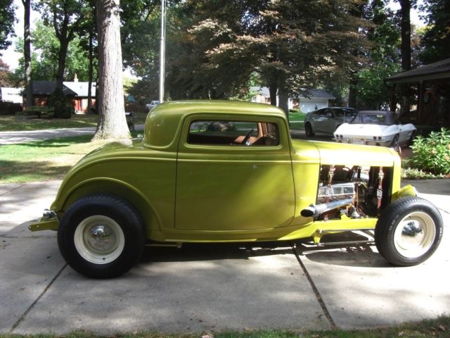 1932 Ford THREE WINDOW COUPE - photo 6