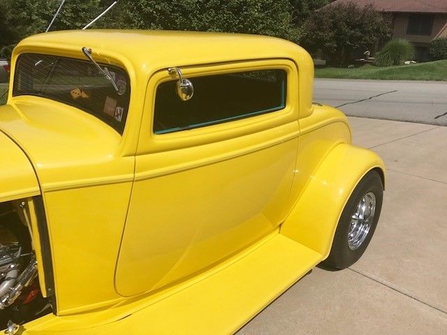 1932 Ford 3 window - photo 9