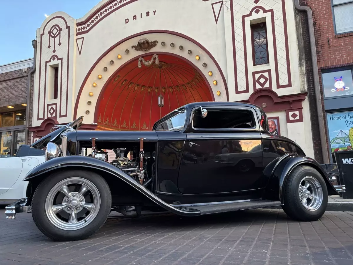 1932 Ford Three window couple 1932 Ford Other