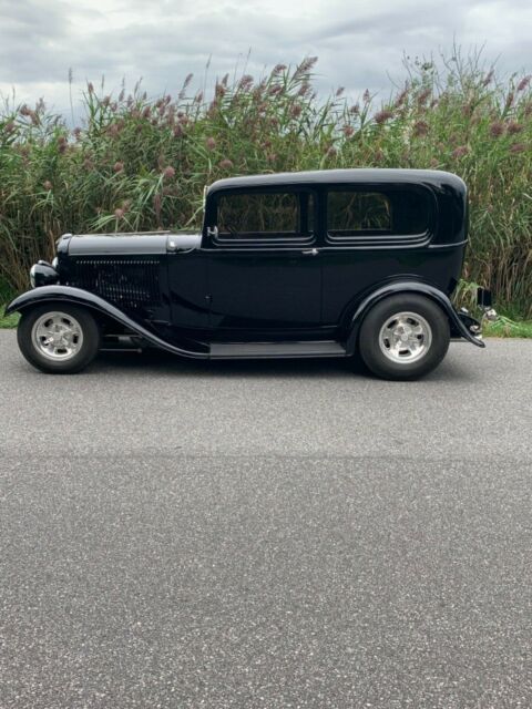 1932 Ford Tudor Sedan all steel 1932 Ford Tudor Sedan
