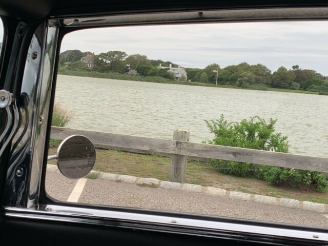 1932 Ford Tudor Sedan - photo 11