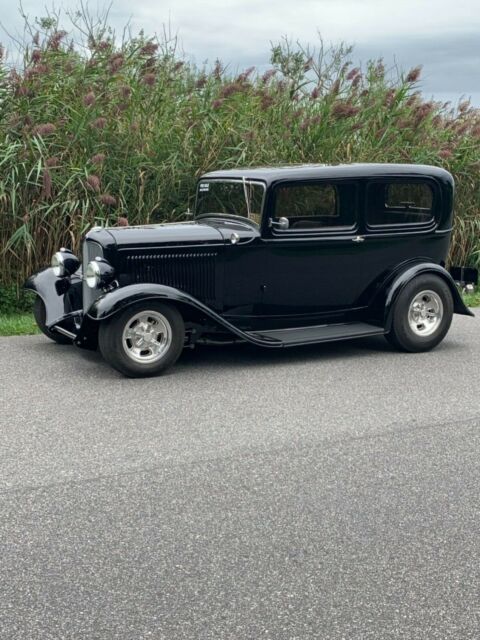 1932 Ford Tudor Sedan - photo 13