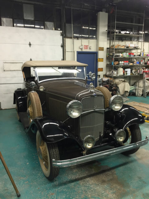1932 Ford V-8 Deluxe rumble seat - photo 2