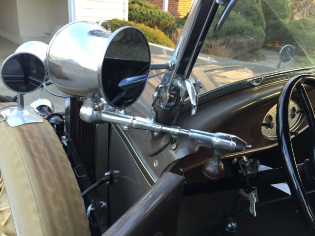 1932 Ford V-8 Deluxe rumble seat - photo 6