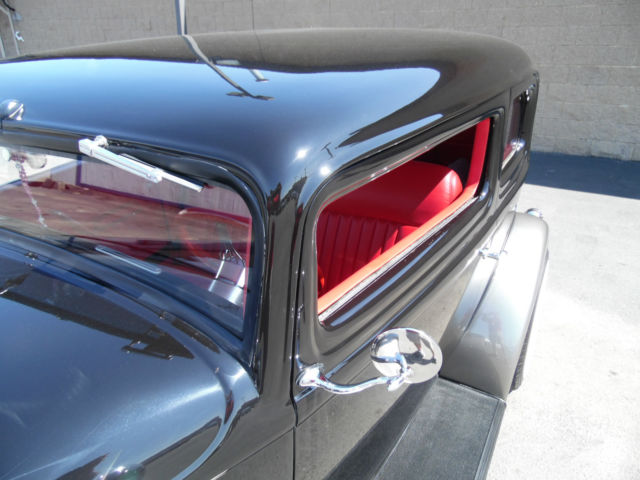 1932 Ford Crown Victoria Sedan - photo 8