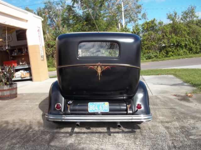 1932 Ford 2 Door Sedan - photo 5