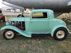1932 Ford coupe 3 windows - photo 5
