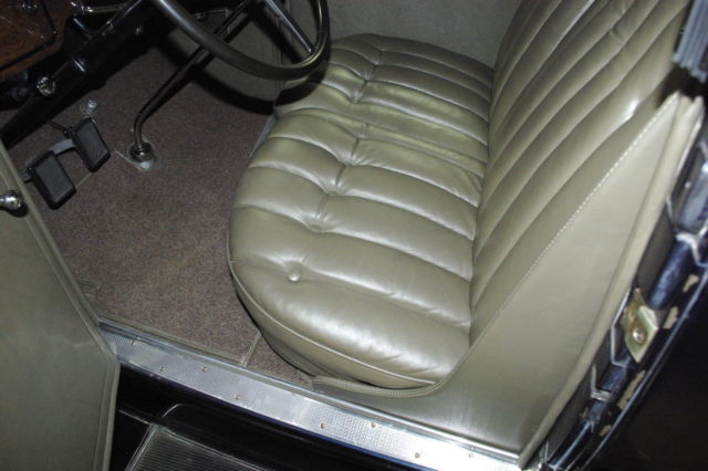 1932 Packard Model 902 Coupe Roadster - photo 6