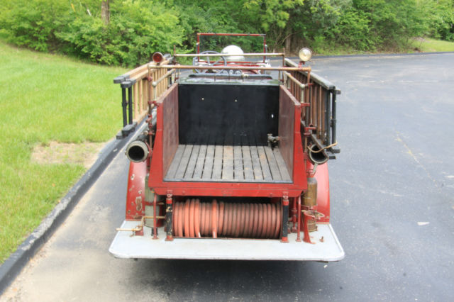 1933 Other Makes CT4 Triple Pumper Firetruck - photo 4