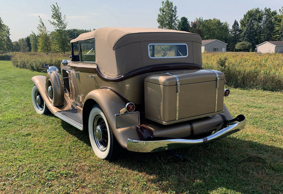 1933 Auburn 8-105 Salon Phaeton - photo 2