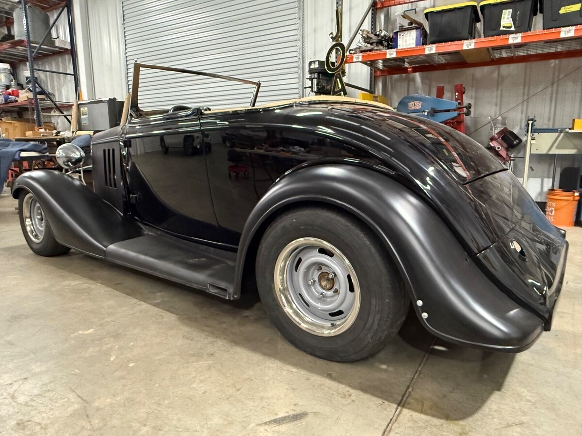 1933 Chevrolet Cabriolet - photo 2