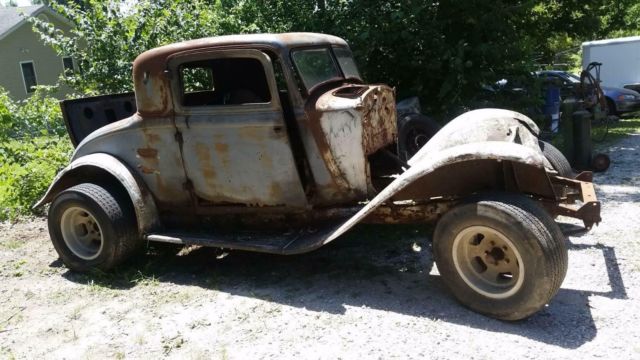1933 Chrysler Coupe 3 Window