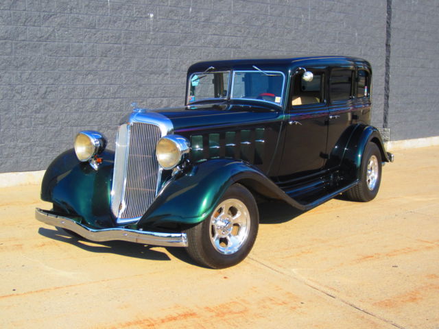 1933 Chrysler Other Royal 8 4 door Sedan - photo 2