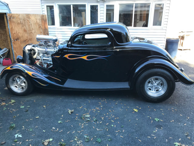 1933 Ford 3 Window Chop Top Coupe (LOWERED RESERVE) 1933 Ford 3 Window Coupe