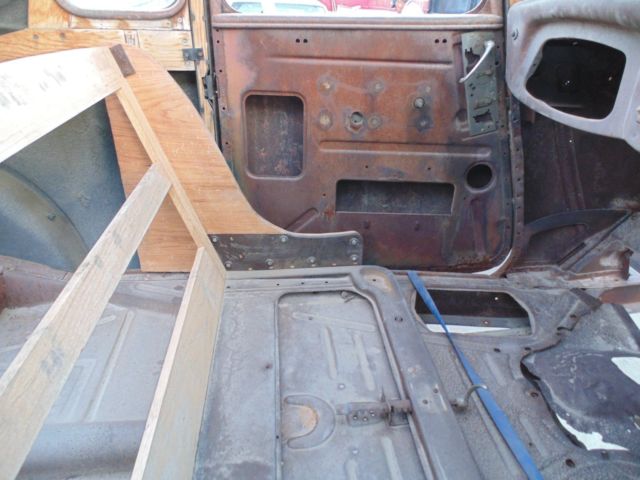 1933 Ford 5 window coupe deluxe - photo 2