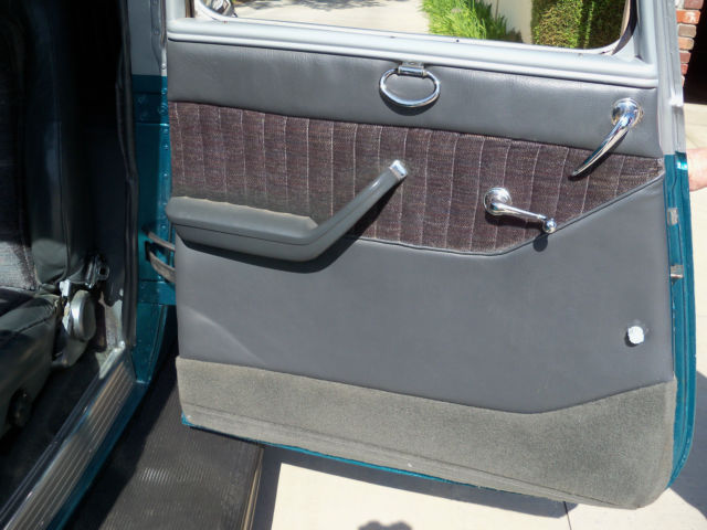 1933 Ford 5 window coupe - photo 10