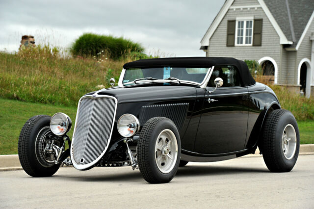 1933 Ford Cabriolet Street Rod - Speed33 All-Steel Body 1933 Ford Roadster