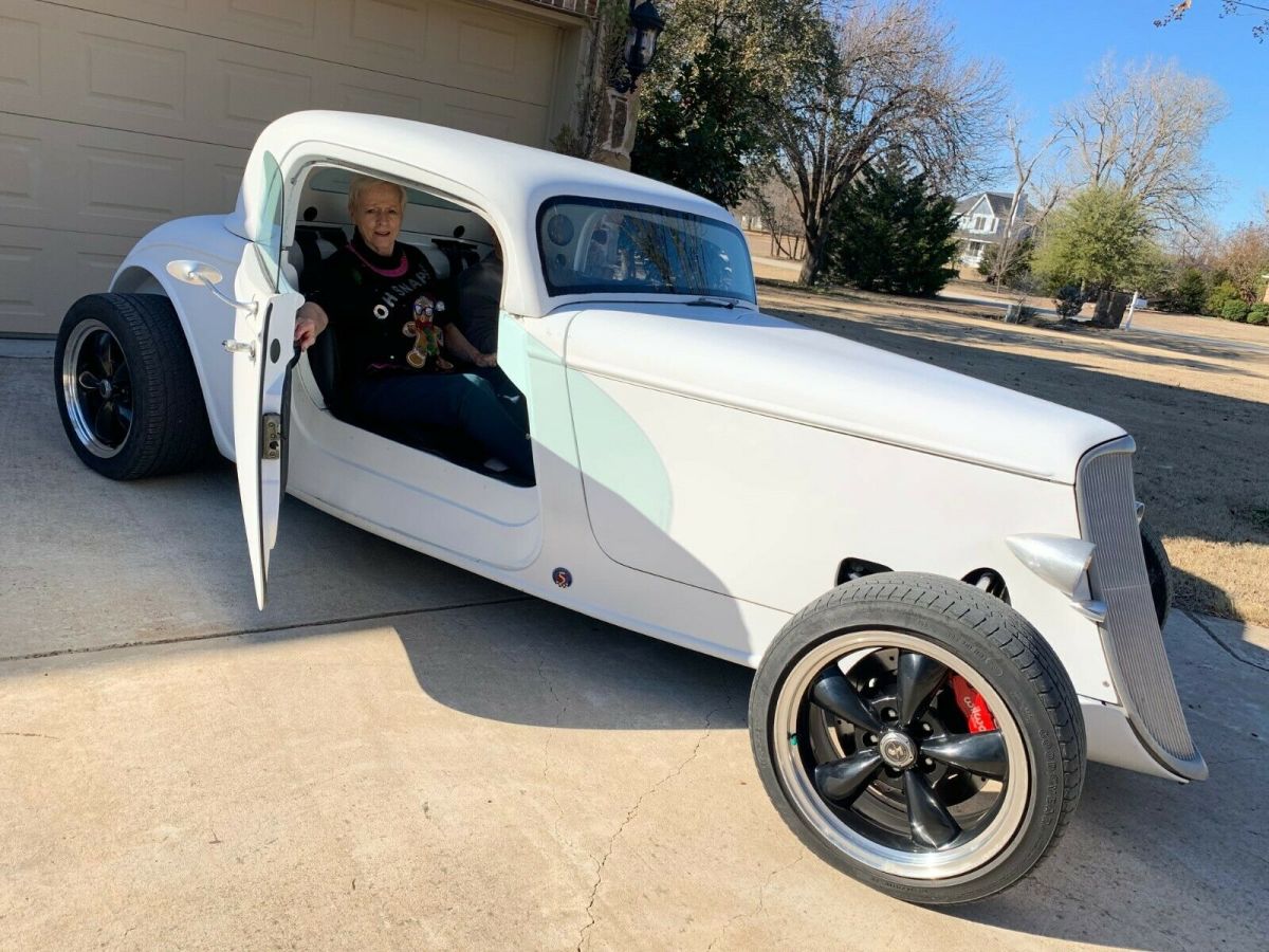 1933 Ford Coupe - photo 3