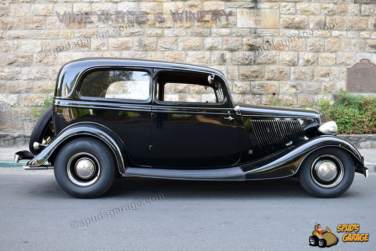 1933 Ford Deluxe Tudor Sedan Retro-Rod - photo 8