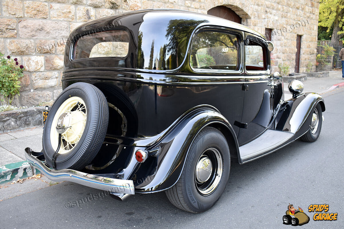 1933 Ford Deluxe Tudor Sedan Retro-Rod - photo 9
