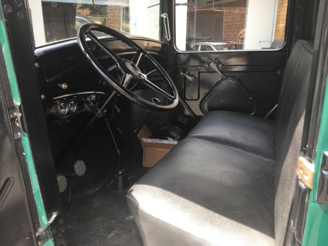 1933 Ford Model A - photo 3