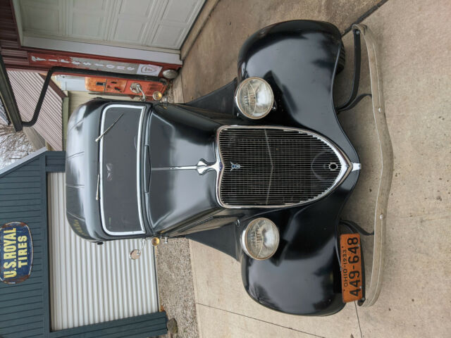 1933 Ford 4 Door Sedan Deluxe - photo 3