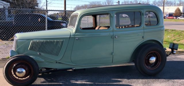 1933 Ford Model 40 4 door HiBoy All Henry Steel 327/5 speed - may trade 1933 Ford 40