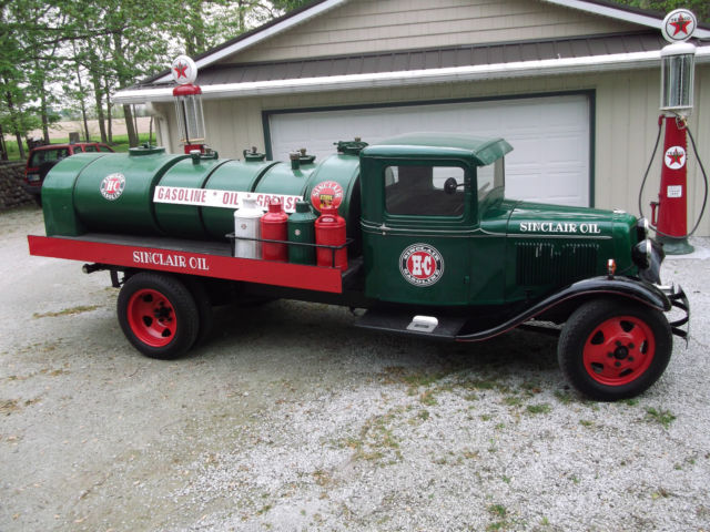 1933 Ford Model A - photo 2