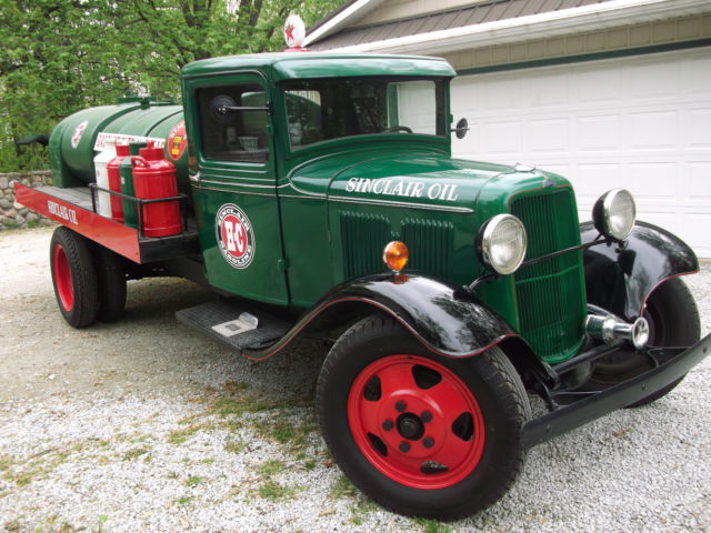 1933 Ford Model A - photo 3