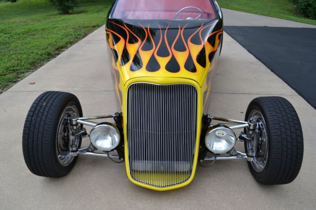 1933 Ford Roadster - photo 10