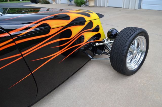 1933 Ford Roadster - photo 4