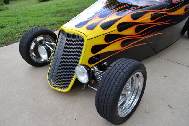 1933 Ford Roadster - photo 7