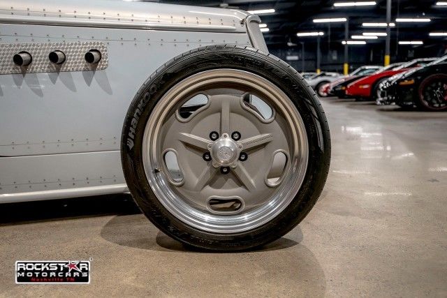 1933 Ford Roadster -- - photo 9