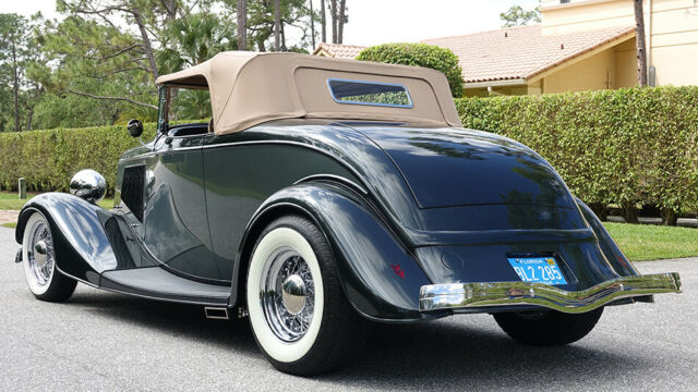 1933 Ford Roadster - photo 6