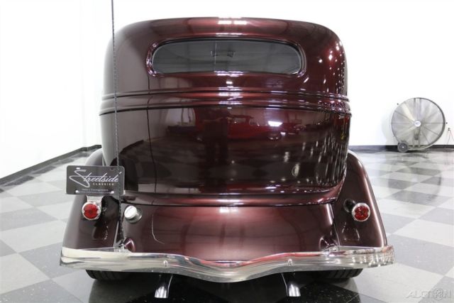 1933 Ford Tudor Sedan - photo 11