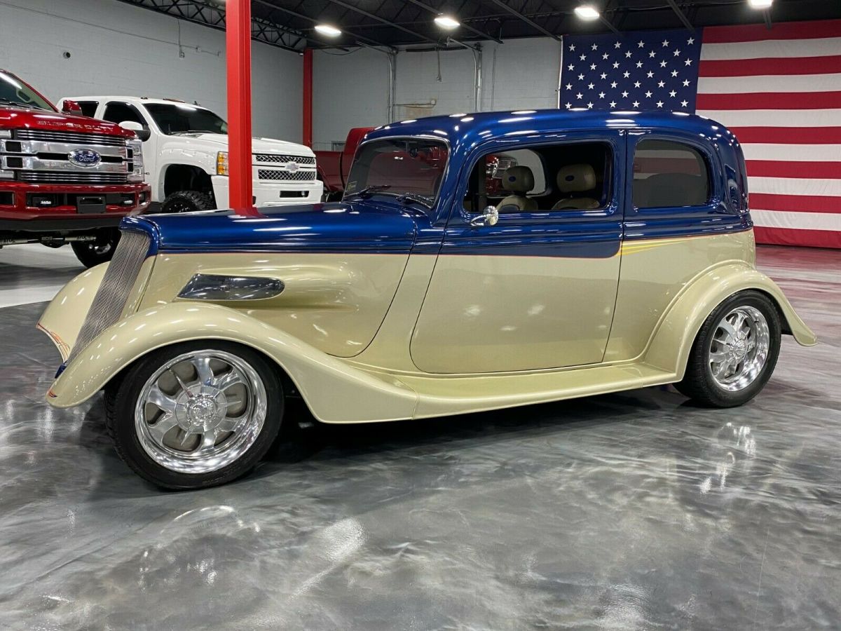 1933 Ford Victoria - photo 2
