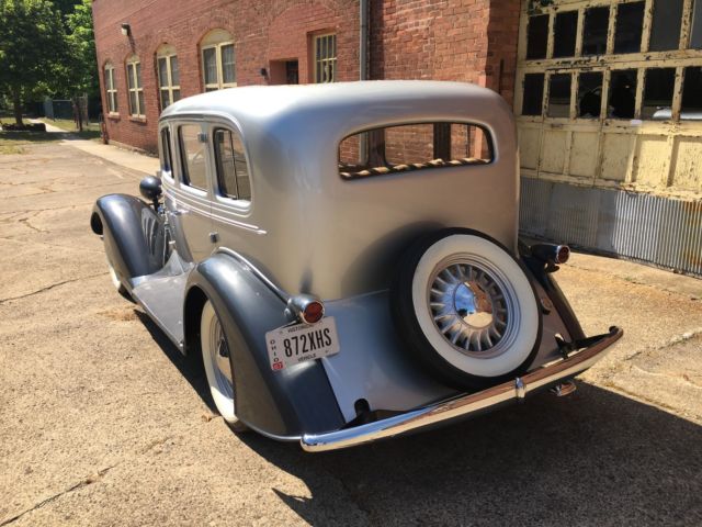 1933 Oldsmobile F33 4 door sedan - photo 5