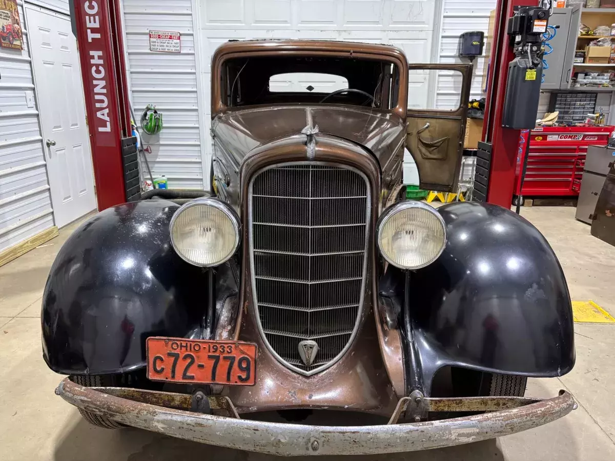 1933 OLDSMOBILE F33 1933 Oldsmobile F33