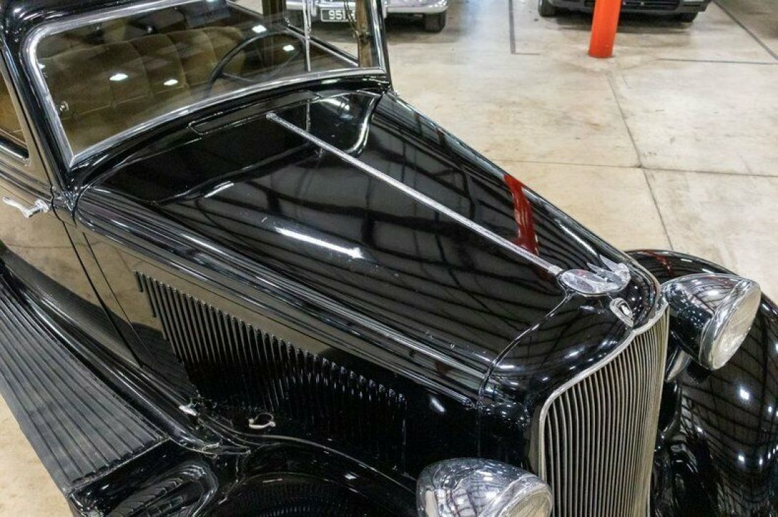 1933 Plymouth 4-Door Deluxe - photo 9